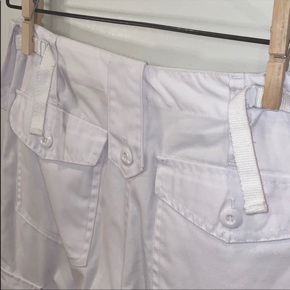 Urban Outfittes White Cargo Pants - Picture 5 of 10